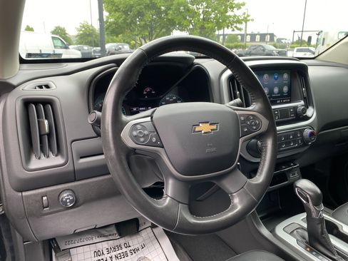 Used 2022 Chevrolet Colorado LT w/ Luxury Package RWD image 17