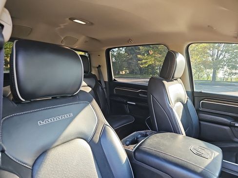 Used 2020 RAM 1500 Laramie AWD/4WD image 10