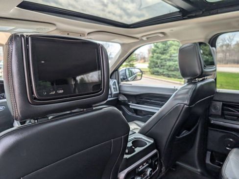 Used 2019 Ford Expedition Max Platinum image 15