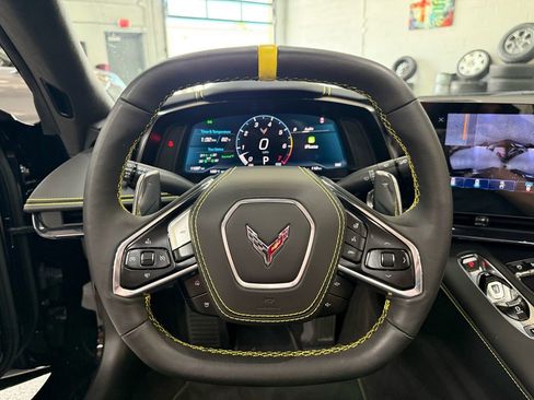 Used 2024 Chevrolet Corvette Stingray Premium Conv w/ Z51 Performance Package RWD image 23