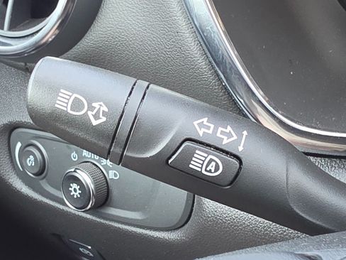 Used 2022 Chevrolet Blazer LT AWD/4WD image 37