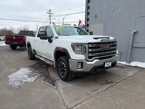 Used 2020 GMC Sierra 2500 SLE w/ SLE Value Package; image 2