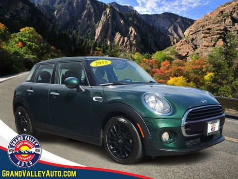 Used 2018 MINI Cooper 4-Door Hardtop FWD image 1