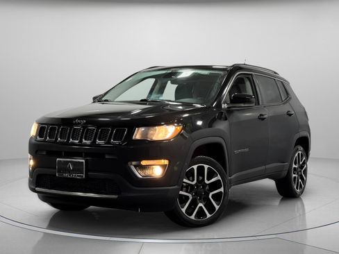Used 2018 Jeep Compass Limited w/ Navigation Group image 2