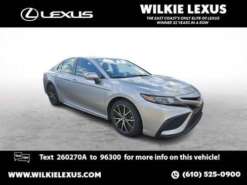 Used 2023 Toyota Camry SE image 1