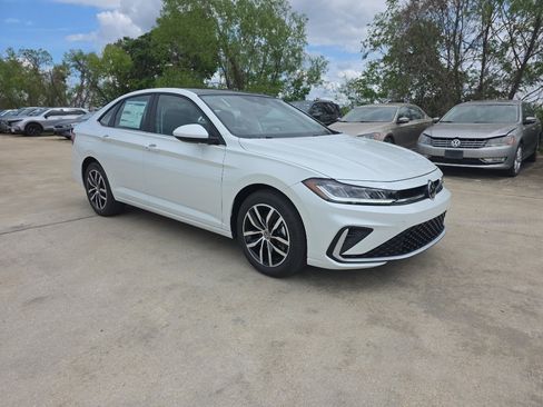 New 2026 Volkswagen Jetta SE FWD image 7