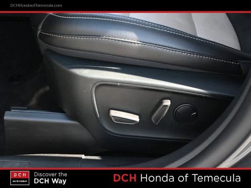 Used 2022 Ford Escape Titanium w/ Titanium Premium Package image 17