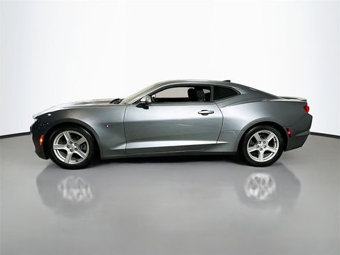 Used 2020 Chevrolet Camaro LT image 5