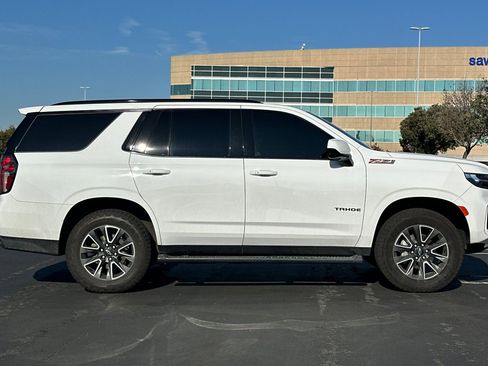 Used 2021 Chevrolet Tahoe Z71 w/ Rear Media and Nav Package image 3