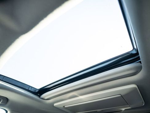 Certified 2018 Acura MDX w/ Advance & Entertainment image 40