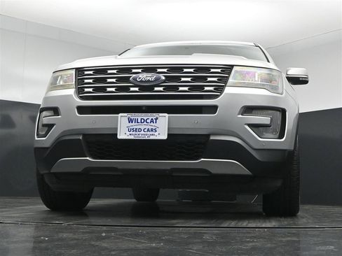 Used 2017 Ford Explorer Limited FWD image 30