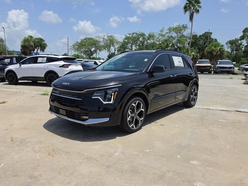 New 2026 Kia Niro SX Touring FWD image 4