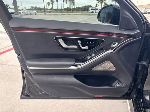 Used 2023 Mercedes-Benz S 500 4MATIC w/ AMG Line image 9