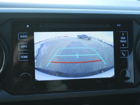 Used 2017 Toyota Tacoma TRD Off-Road image 20