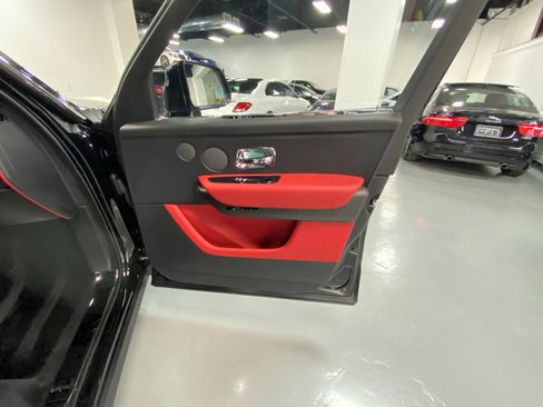 Used 2021 Rolls-Royce Cullinan image 40