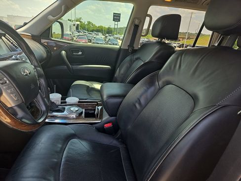Used 2017 INFINITI QX80 2WD w/ Driver Assistance Package image 16