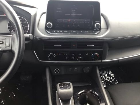 Used 2023 Nissan Rogue S AWD/4WD image 14
