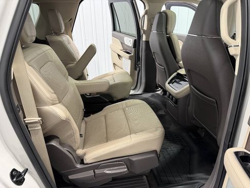 Used 2022 Lincoln Navigator L Reserve AWD/4WD image 26