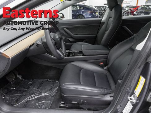Used 2020 Tesla Model 3 Standard Range Plus RWD image 14