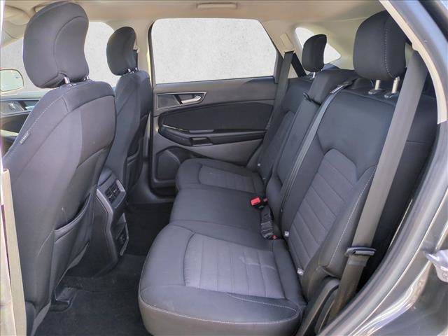 Used 2017 Ford Edge SE FWD image 17