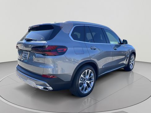 New 2026 BMW X5 xDrive50e w/ Premium Package AWD/4WD image 5