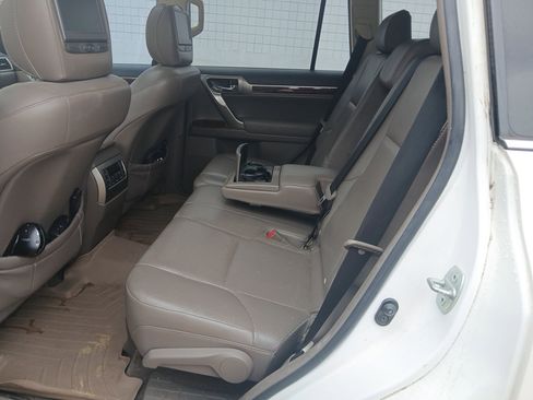 Used 2013 Lexus GX 460 image 11