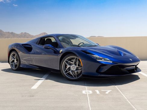 Used 2022 Ferrari F8 Tributo RWD image 19