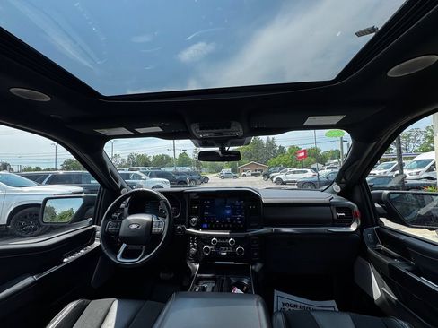 Used 2025 Ford F150 Raptor AWD/4WD image 38