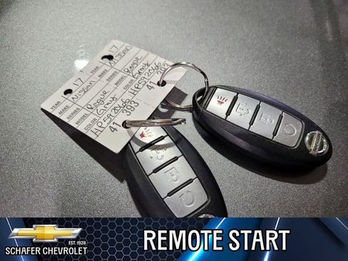 Used 2017 Nissan Rogue SV image 9