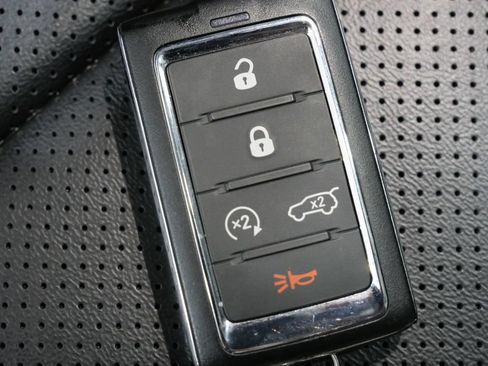 Used 2023 Jeep Grand Cherokee L Limited w/ Luxury Tech Group II AWD/4WD image 31