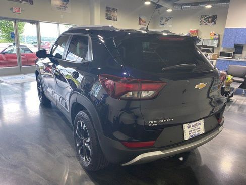 Used 2021 Chevrolet TrailBlazer LT w/ Sun and Liftgate Package AWD/4WD image 4