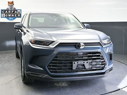 Used 2025 Toyota Grand Highlander AWD image 2