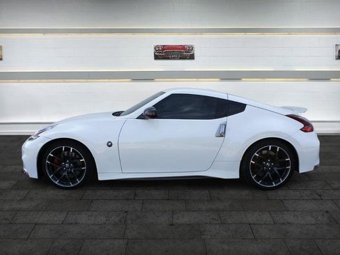 Used 2020 Nissan 370Z NISMO image 5