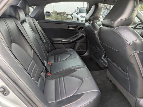 Used 2019 Toyota Avalon XSE image 30