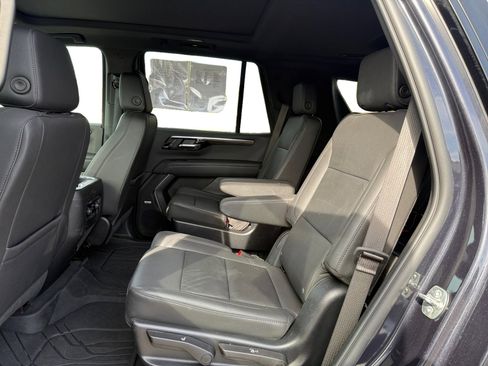 Used 2025 Chevrolet Tahoe Z71 w/ Comfort Package image 16