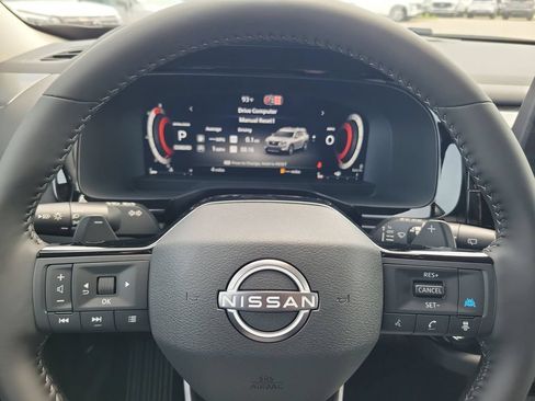 New 2026 Nissan Pathfinder SL FWD image 9