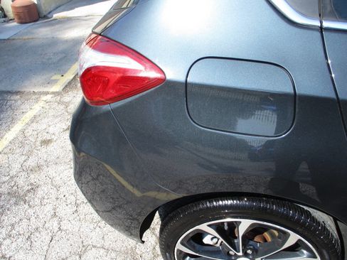 Used 2019 Chevrolet Cruze LT image 18