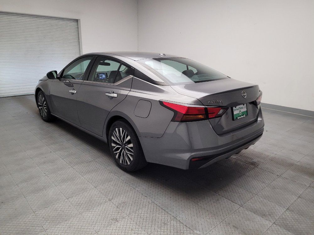 Used 2024 Nissan Altima 2.5 SV FWD image 5