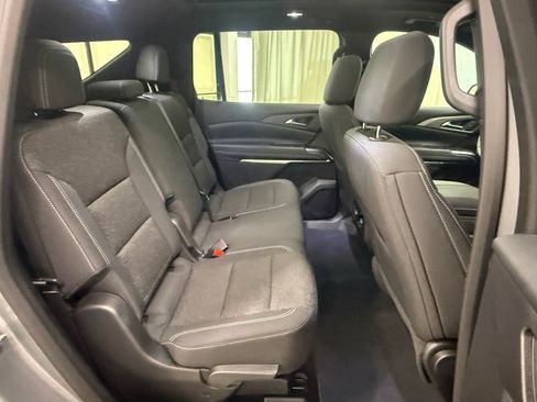 Certified 2025 Chevrolet Traverse LT w/ Sun and Wheel Package image 22