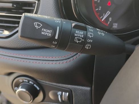 Used 2024 Dodge Durango GT RWD image 24