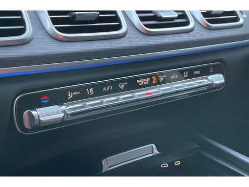 Used 2024 Mercedes-Benz GLS 450 4MATIC w/ AMG Line Exterior image 28