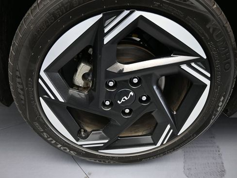 Used 2025 Kia K4 EX FWD image 39