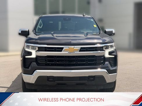 Used 2021 Chevrolet Silverado 1500 LT Trail Boss w/ Convenience Package II AWD/4WD image 3