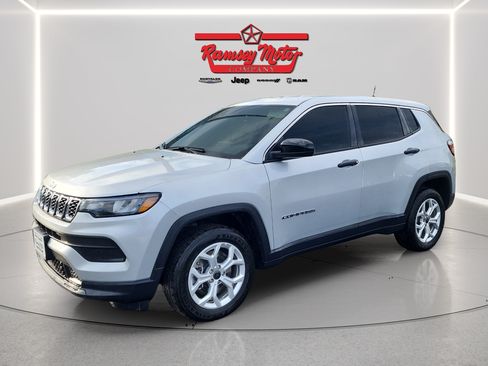 Used 2025 Jeep Compass Sport AWD/4WD image 1