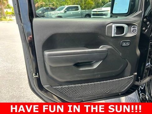 Used 2022 Jeep Wrangler Unlimited Sport w/ Sun And Sound Package AWD/4WD image 12