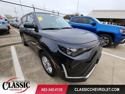 Used 2025 Kia Soul S image 1