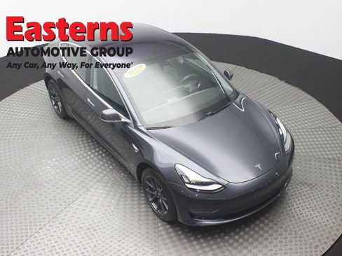Used 2018 Tesla Model 3 Long Range RWD image 3
