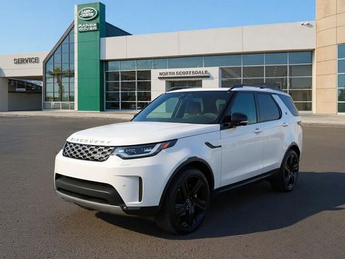 New 2025 Land Rover Discovery S image 1