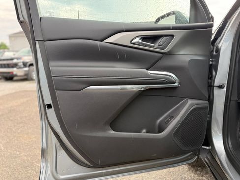 New 2026 Chevrolet Traverse LT w/ Midnight/Sport Edition AWD/4WD image 14