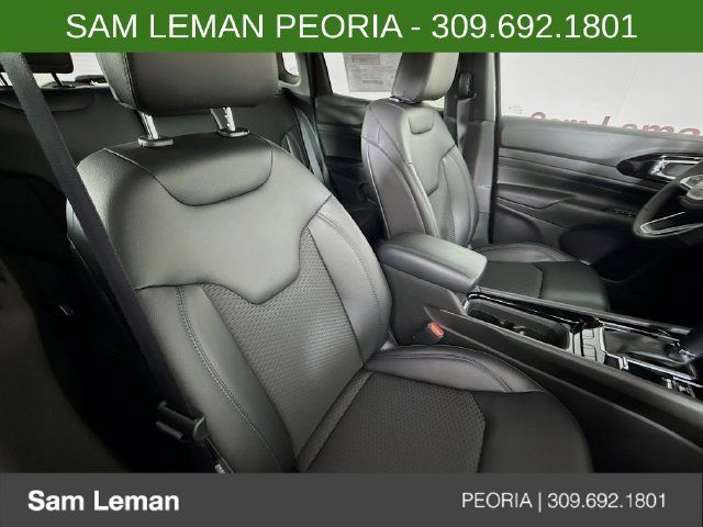 New 2026 Jeep Compass Latitude AWD/4WD image 26
